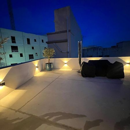 Dar Barbara Duplex 2 Double Bedrooms,2 Sofa Beds Large House With Terrace Roof Views Of Valletta Cospicua 外观 照片