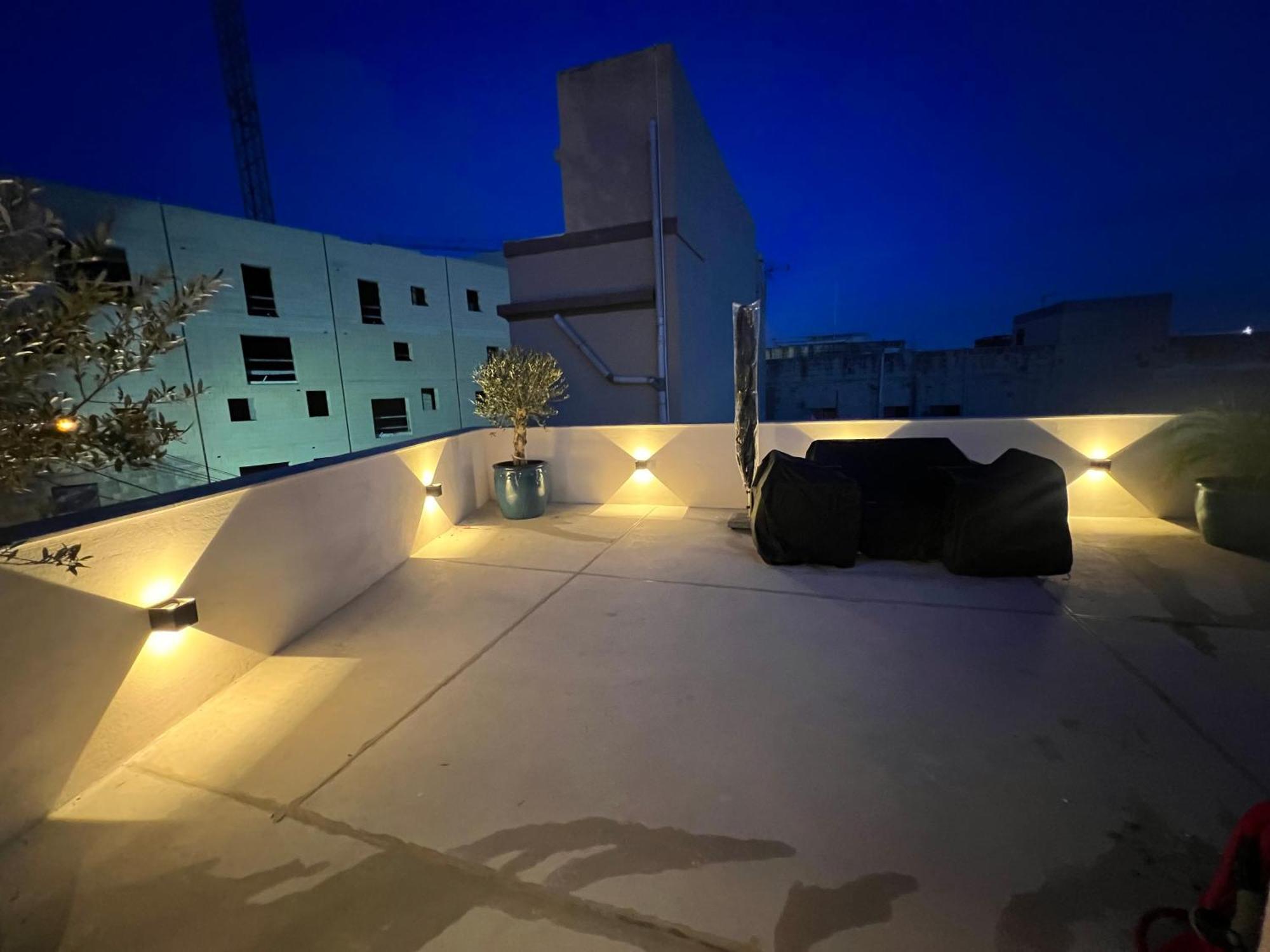 Dar Barbara Duplex 2 Double Bedrooms,2 Sofa Beds Large House With Terrace Roof Views Of Valletta Cospicua 外观 照片